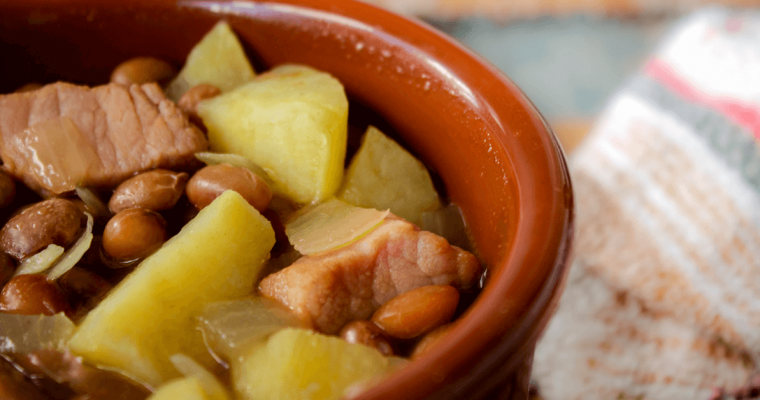 Feijão bolinha com lombo e batata doce