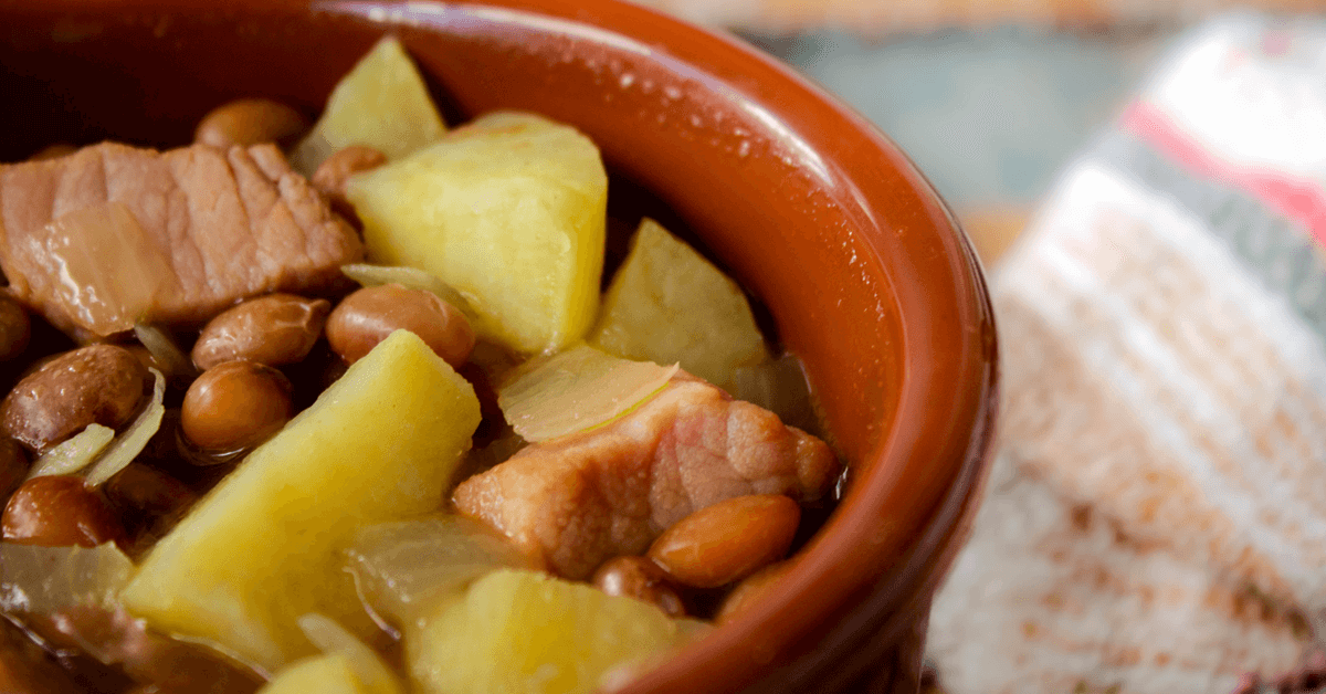 Feijão bolinha com lombo e batata doce